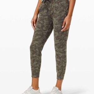 Lululemon 🍋 Ready to Rulu Jogger 29" Heritage Camo Dark Olive Green Twill